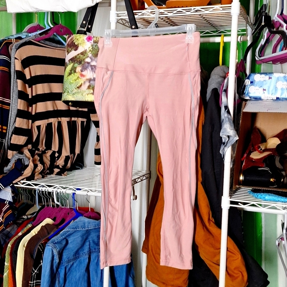 RBX PINK CROPPED ACTIVE WEAR LEGGINGS SIZE SMALL